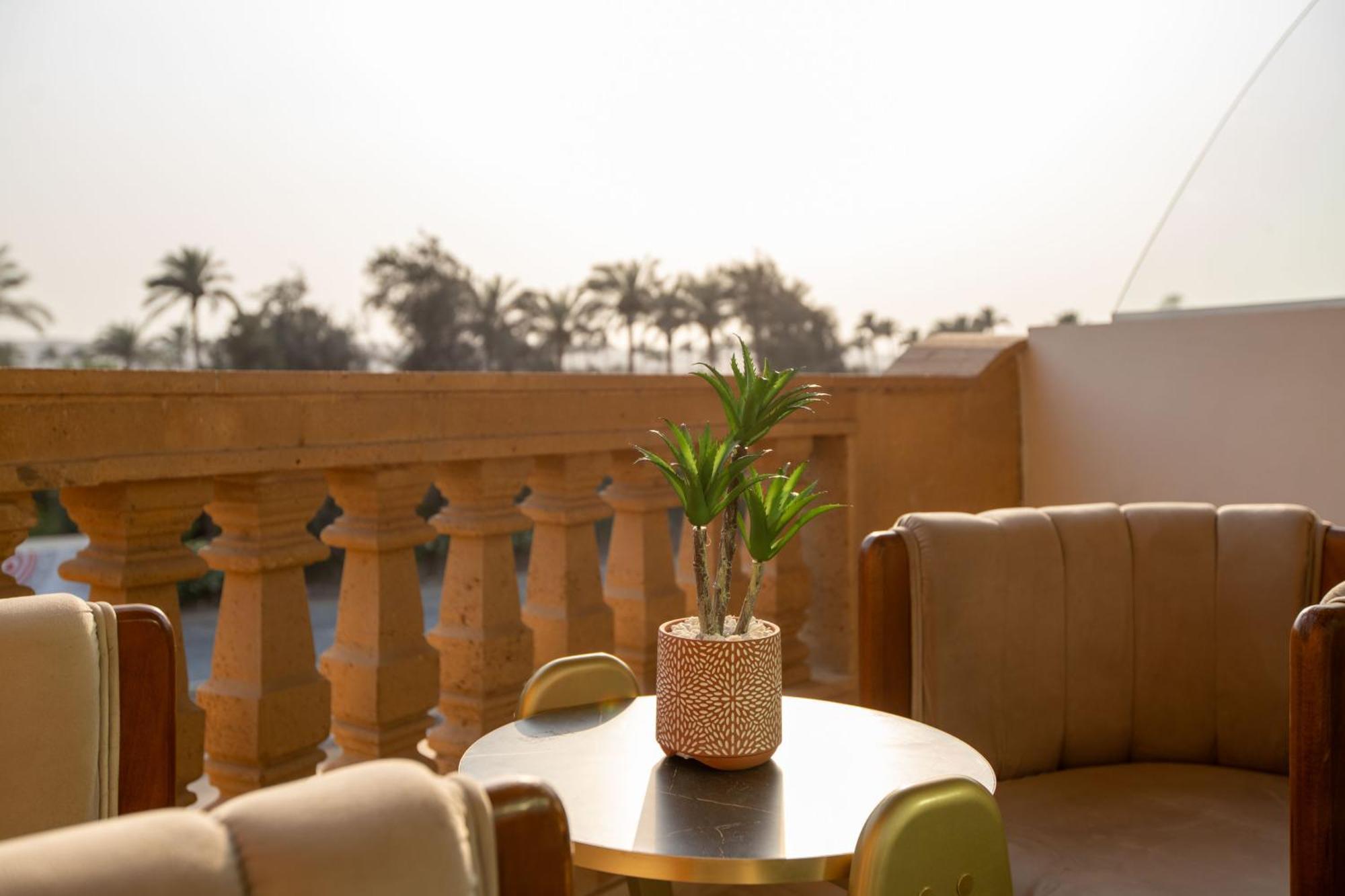 Golden Palm Sunrise Inn Kafrat al Jabal Exterior photo