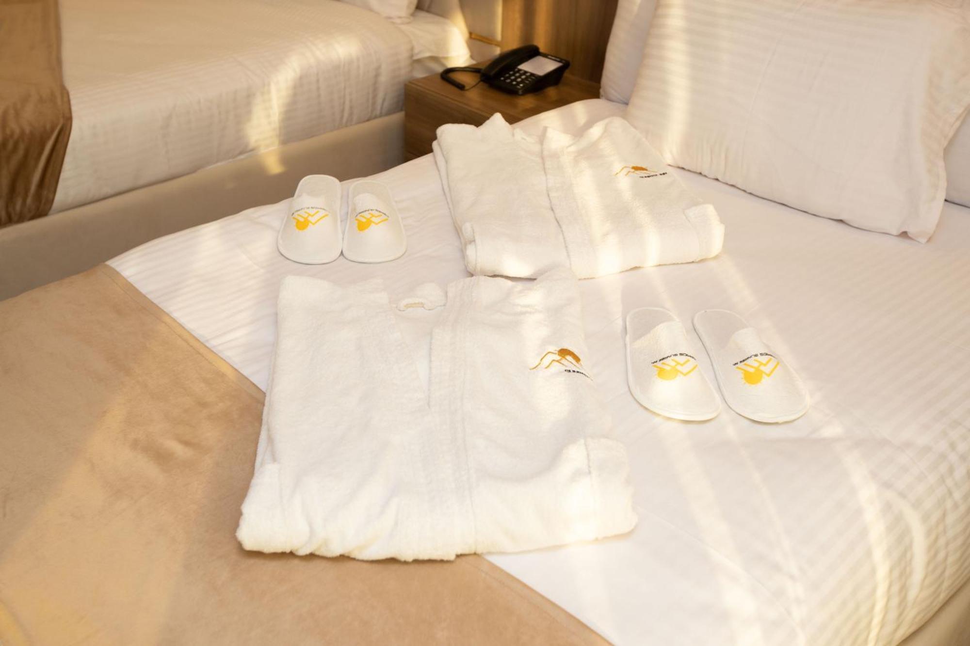 Golden Palm Sunrise Inn Kafrat al Jabal Exterior photo
